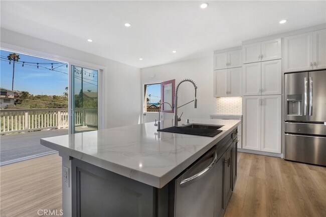 Foto del edificio - 33802 Street of the Violet Lantern