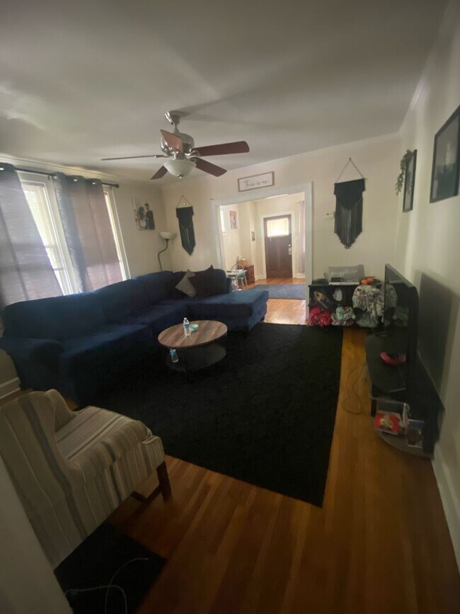 Foto del edificio - 2541 Deming Ave