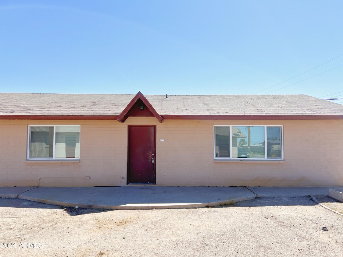 Primary Photo - 6413 E Avalon St