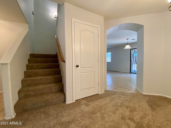 Foto del edificio - 2411 W Via Dona Rd