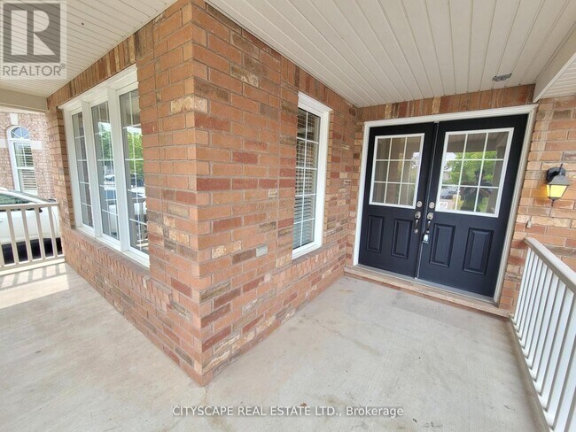 Building Photo - 219 McGinnis Crescent