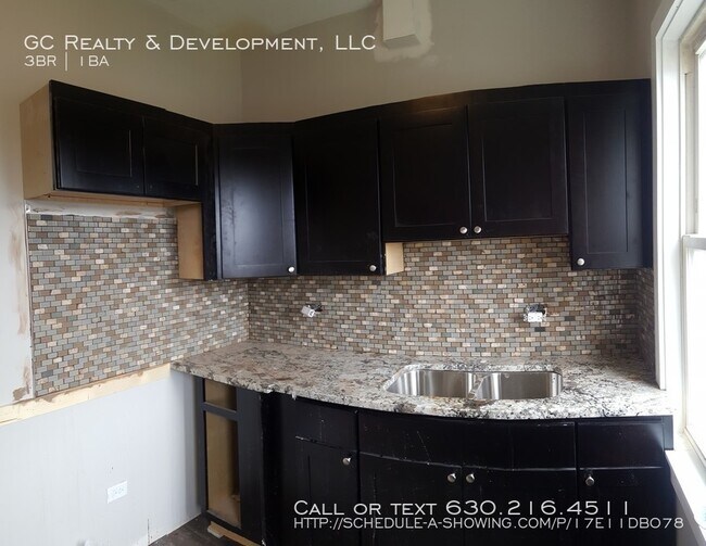 Building Photo - 9148 S Phillips Ave