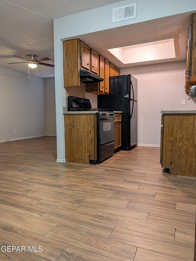 Building Photo - 10628 Cuatro Vistas Dr