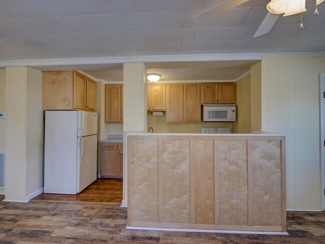 Building Photo - 414 North Shore Drive