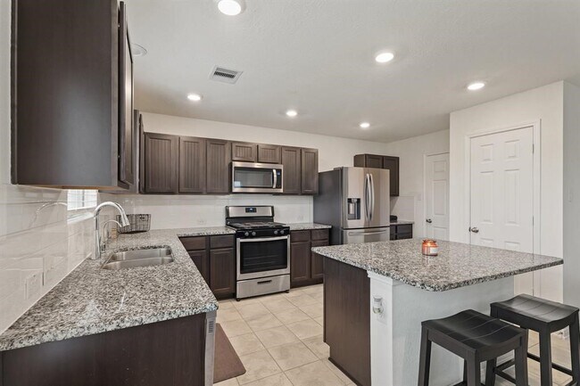 Foto del edificio - 4826 Hickory Deer Ln