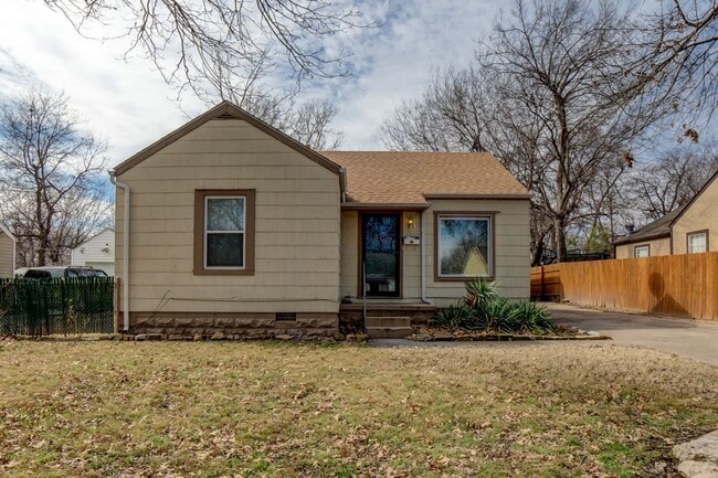 Building Photo - 2Bed 1 Bath Near TU!
