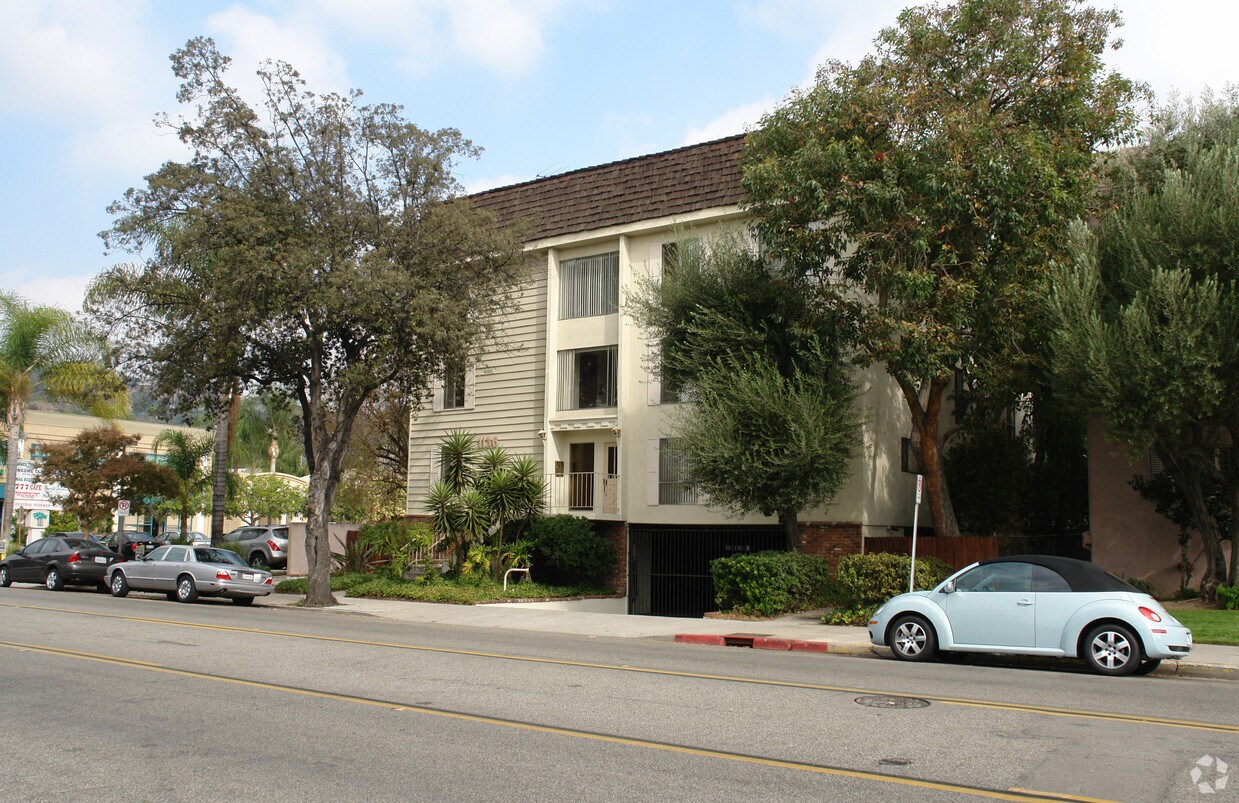 1136 N Central Ave, Glendale, CA 91202 Apartments in Glendale, CA