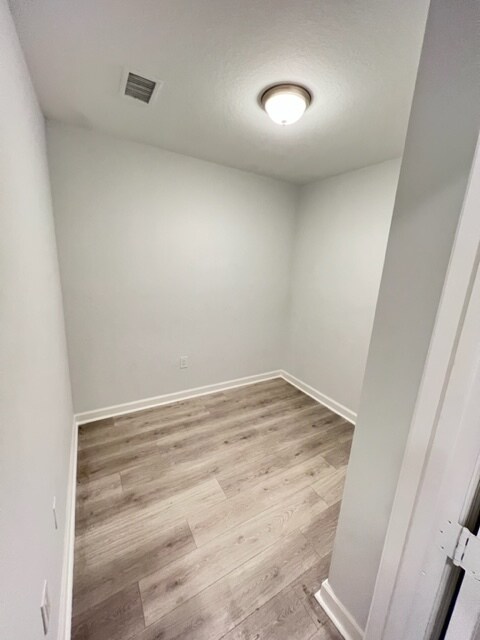 Building Photo - 4160 Napoli Lake Dr