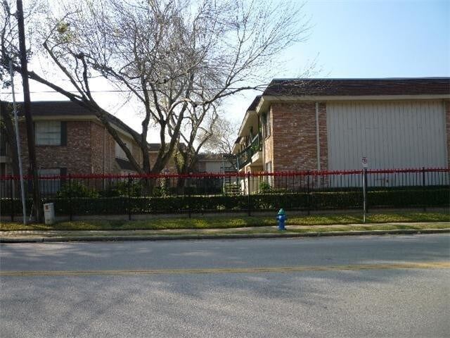 Building Photo - 2350 Bering Dr
