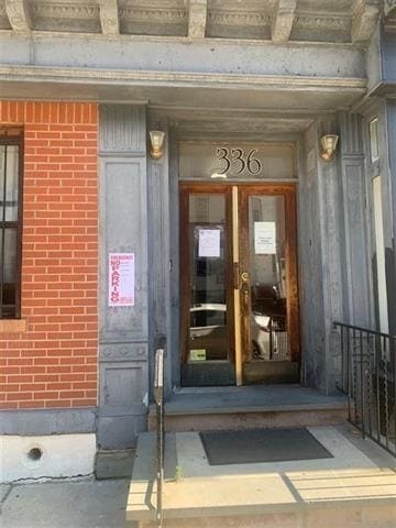 Building Photo - 336 4th St