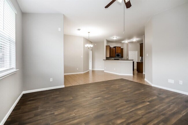 Building Photo - 21313 Timber Bluff Ct