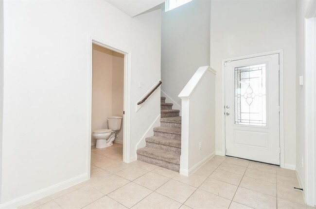 Building Photo - 21022 Echo Manor Dr