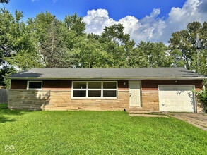 Building Photo - 2725 Kristen Dr W