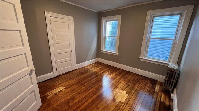 Foto del edificio - 93 Raymond St