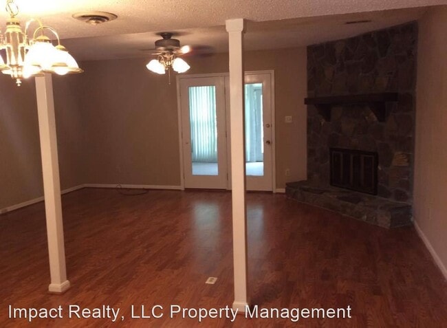 Building Photo - 2 br, 1.5 bath House - 421 Lakepoint Drive
