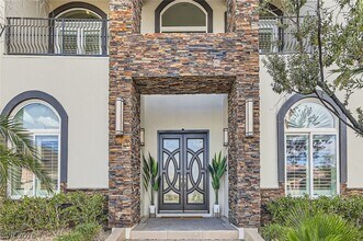 Building Photo - 5367 Secluded Brook Cir
