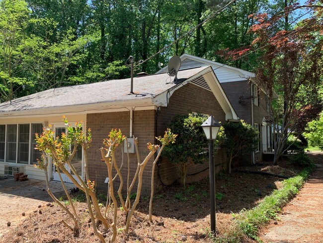 Foto del edificio - 4 BR 3 BATH in Cedar Creek!