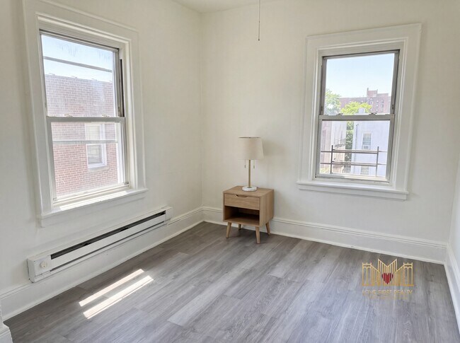 Foto del edificio - 640 E 239th St