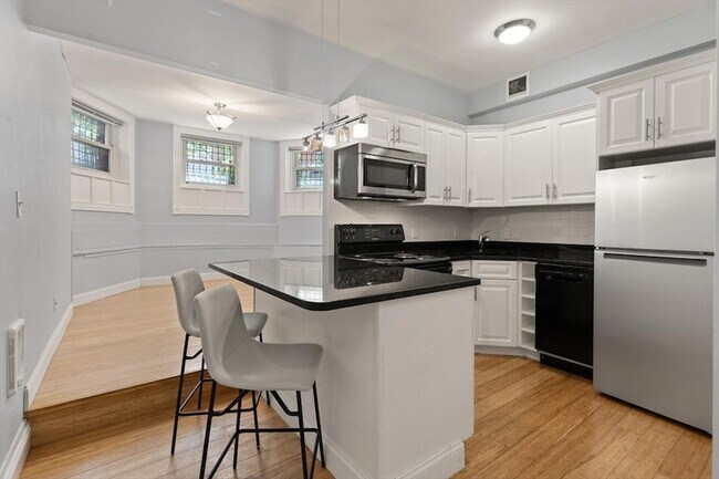 Photo - 35 Bay State Rd Apartment