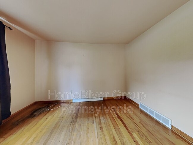 Building Photo - 152 Arla Dr