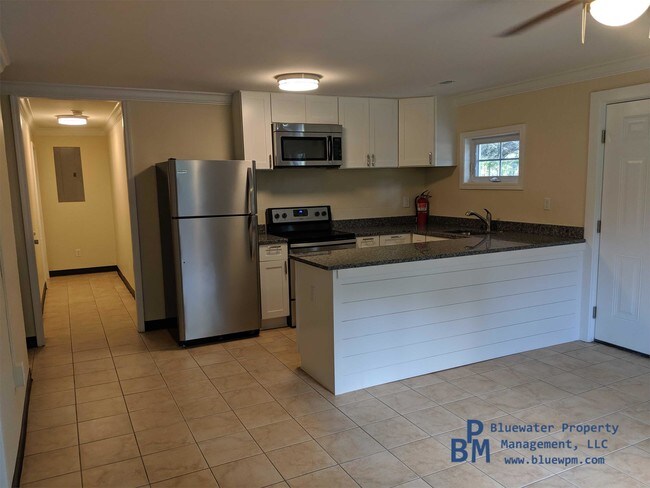 Foto del edificio - 1002 E Montague Ave