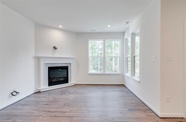 Building Photo - 18364 Palisades Ct