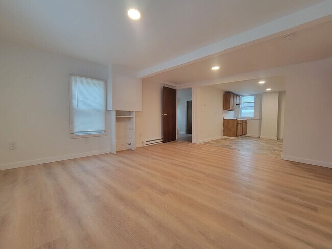 Foto del edificio - 510 N Albany St