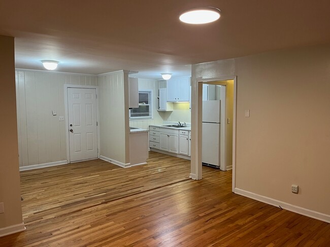 Building Photo - 4217 Colebrook Rd