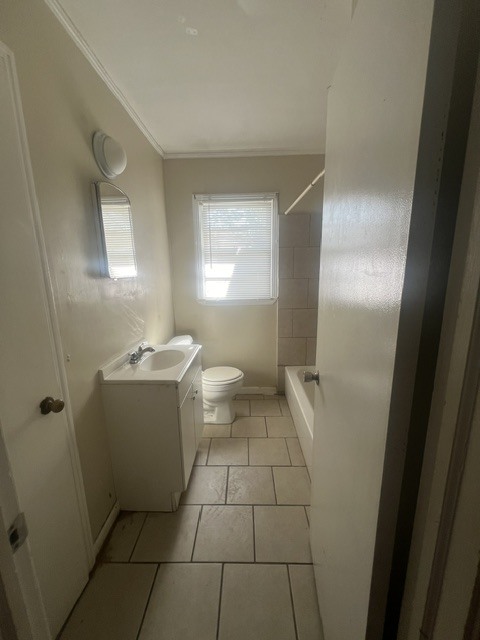 Building Photo - 1653 Downing Cir