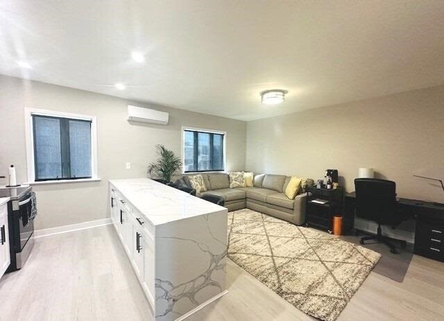 Foto del edificio - 8122 77th Ave