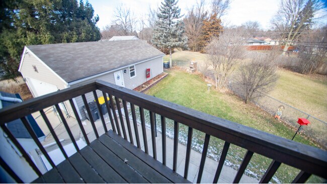 Foto del edificio - 1402-1402 Summit Ave