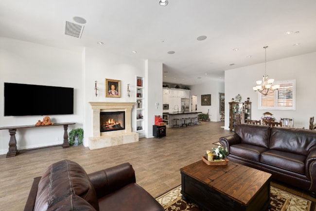 Building Photo - 219 Via Veneto