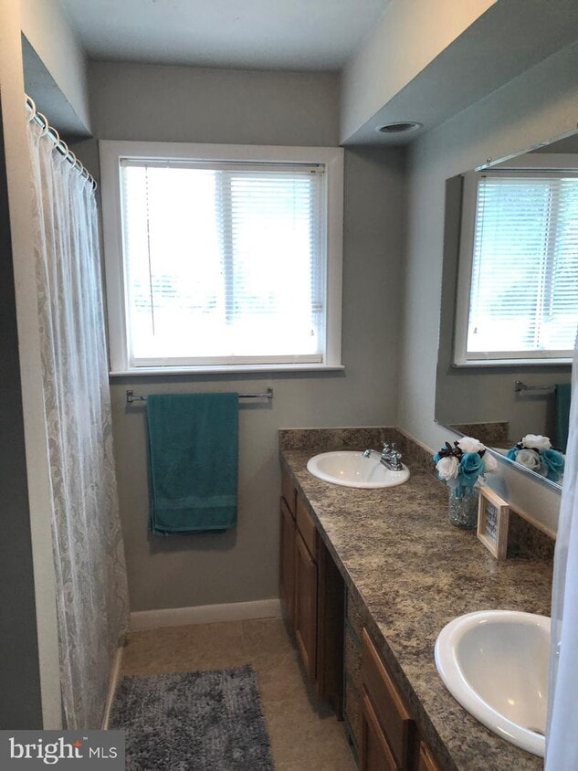 4452 W Denneys Rd, Dover, DE 19904 House Rental in Dover, DE