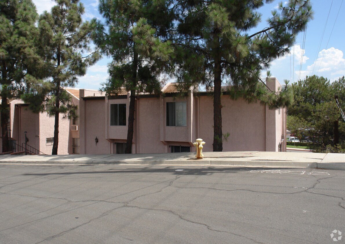 Building Photo - 6591 Lemarand Ave