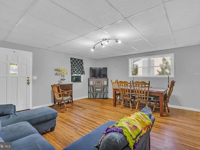 Building Photo - 134 Phillips Ave