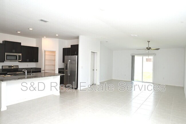 Building Photo - 2674 Red Egret Dr