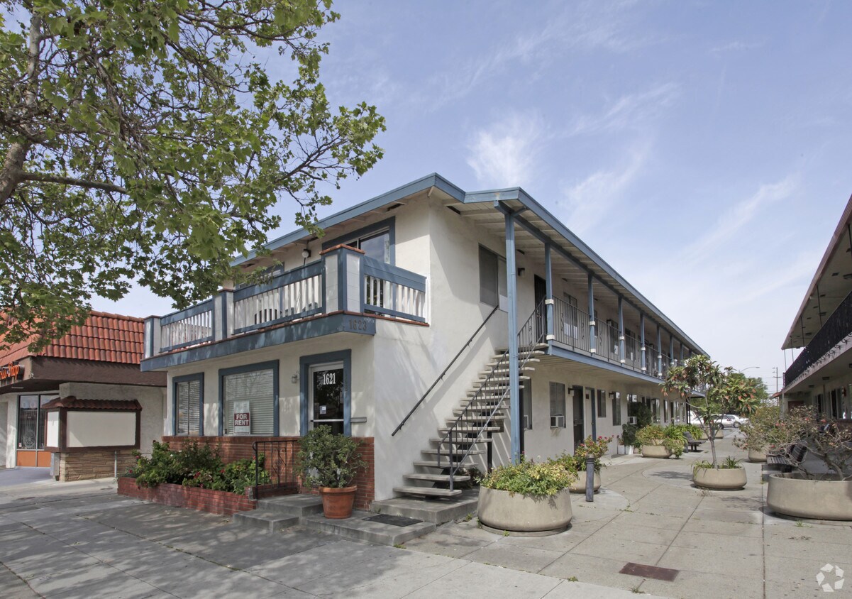 Foto principal - 1621 Alum Rock Ave