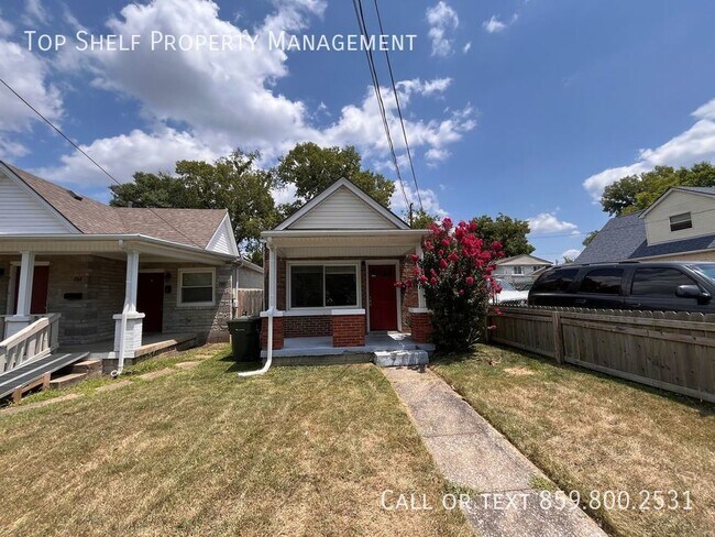Building Photo - 3 Bedroom Near Downtown!