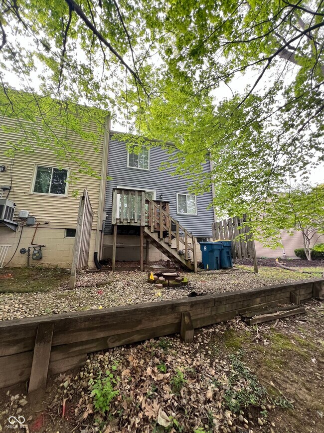 Foto del edificio - 9445 Timber View Dr