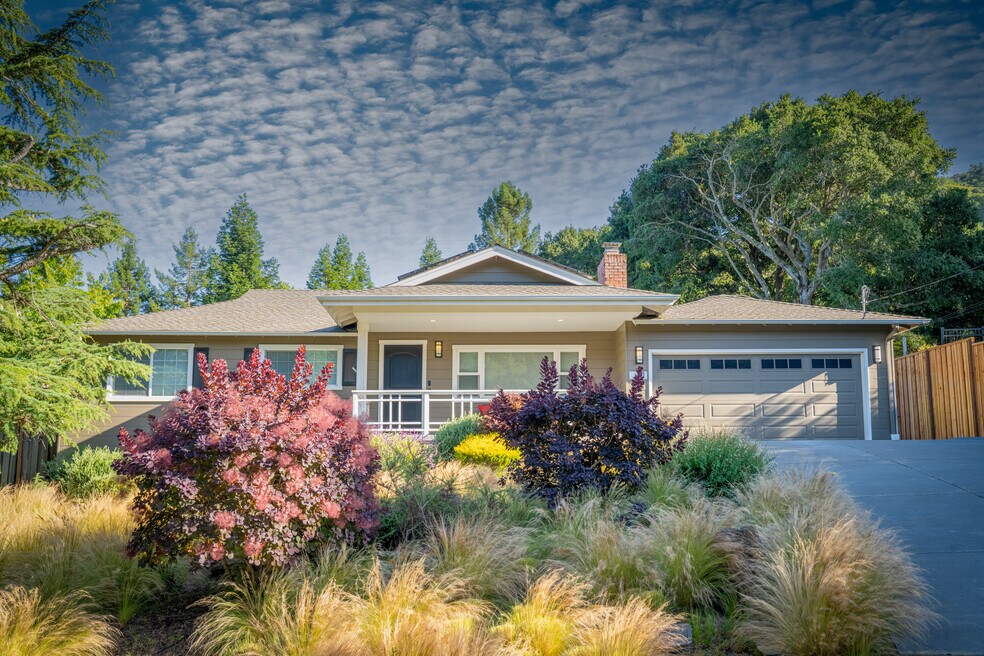 11 Edgewood Ct