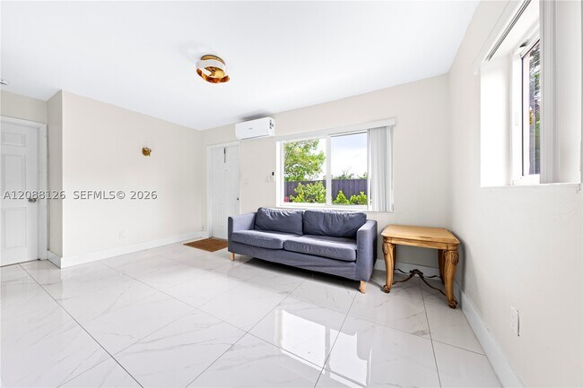 Foto del edificio - 612 NW 10th Terrace