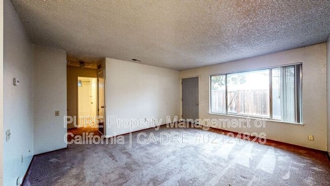 Building Photo - 709 Lincoln Ave