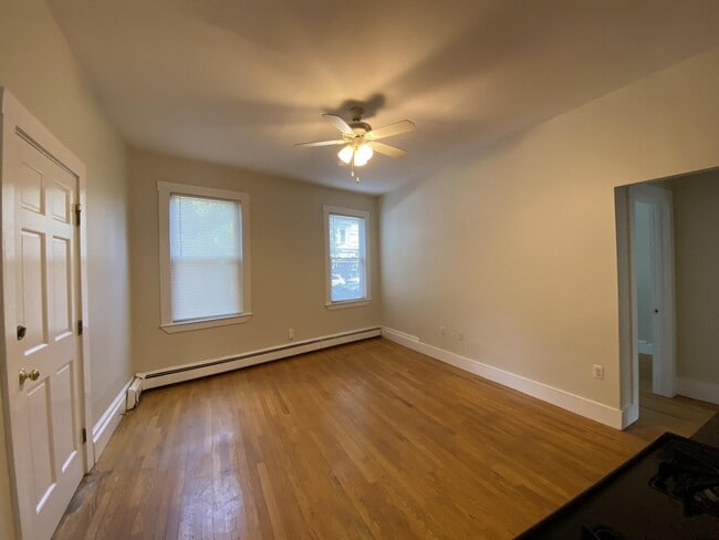 Foto del edificio - 1236 Cambridge St