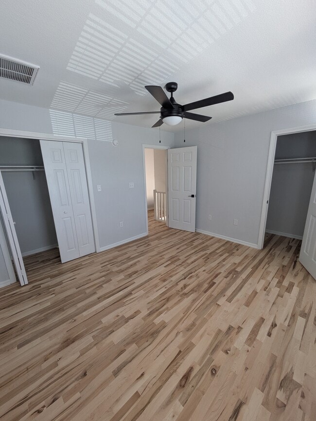 Building Photo - 918NP