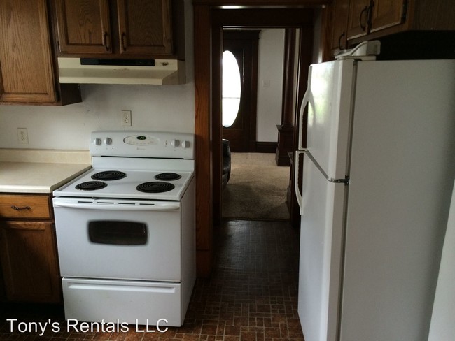 Building Photo - 3 br, 1 bath House - 1128 Washington Street