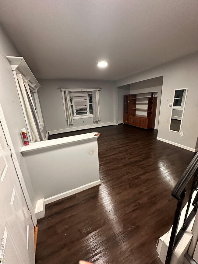 Foto del edificio - 44 Harding Ave