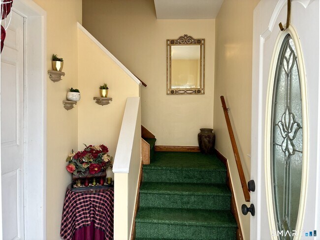 Building Photo - 658 Beechmont Ave
