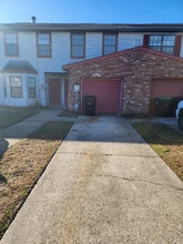 Building Photo - 9 Hampton Gate Dr