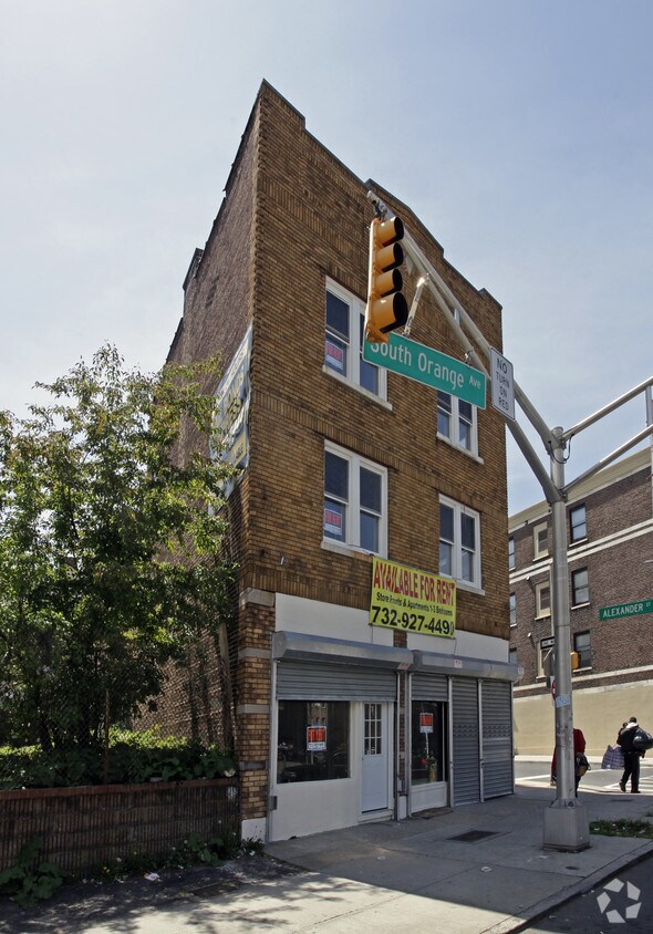 Primary Photo - 856 S Orange Ave