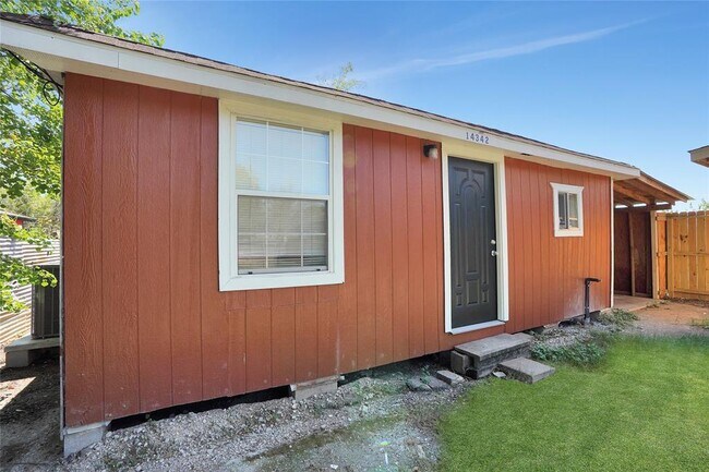 Building Photo - 14342 Texarkana St